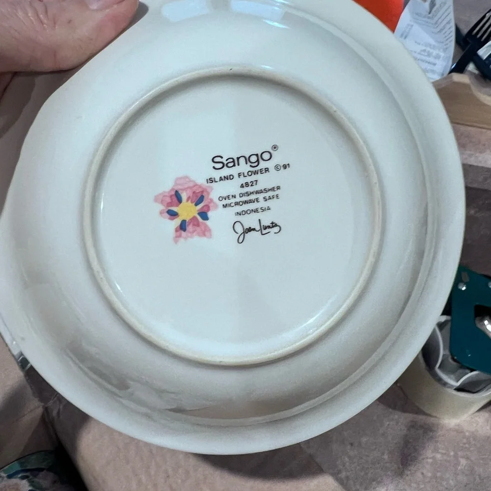 Set of 8 (2 bowls/6 cups) Sango ISLAND FLOWER Vibrant Floral Tableware Set GUC